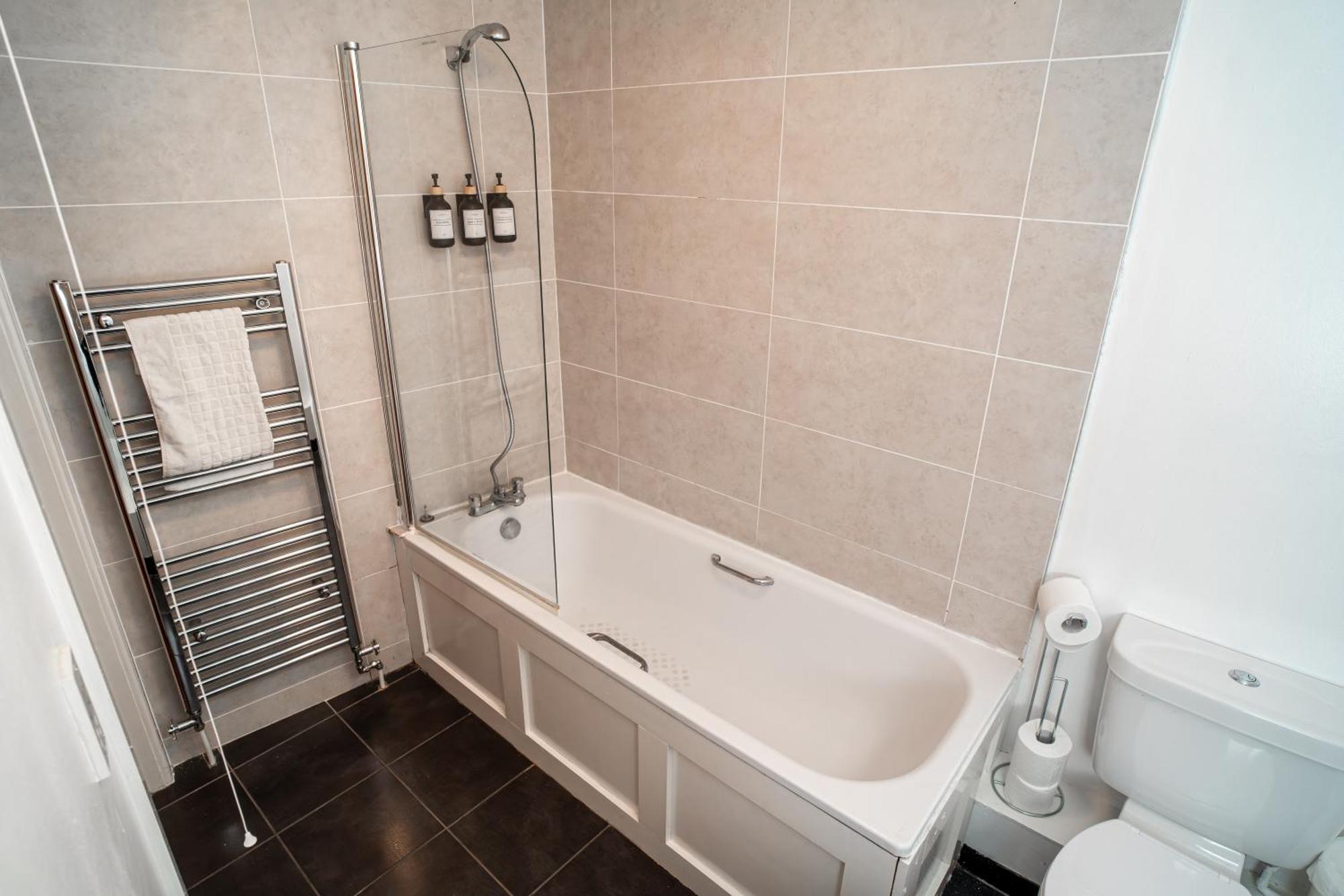 3 Bedroom Central Apartment In Belfast City Centre Eksteriør bilde